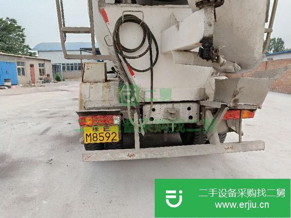 轉讓二手的豪沃底盤，亞特上裝，大十八拉二十攪拌車
