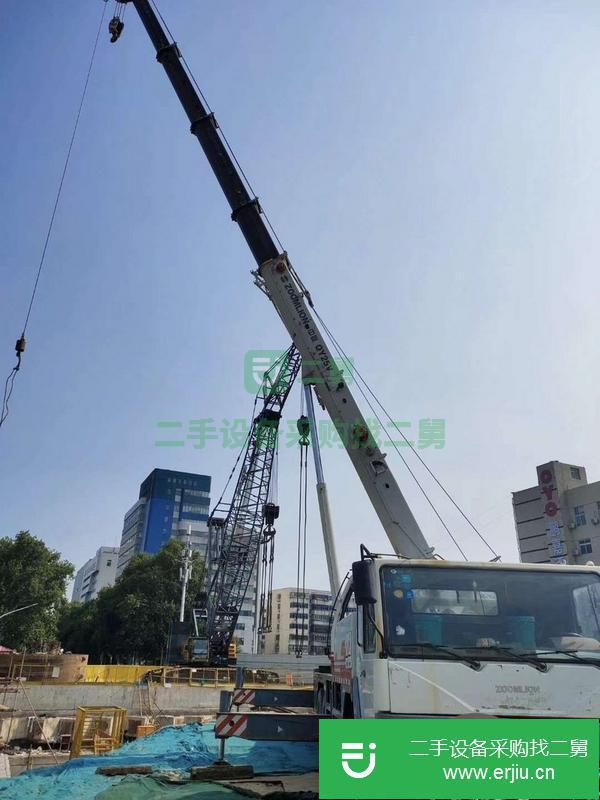 轉(zhuǎn)讓二手的八成新的汽車(chē)吊25噸