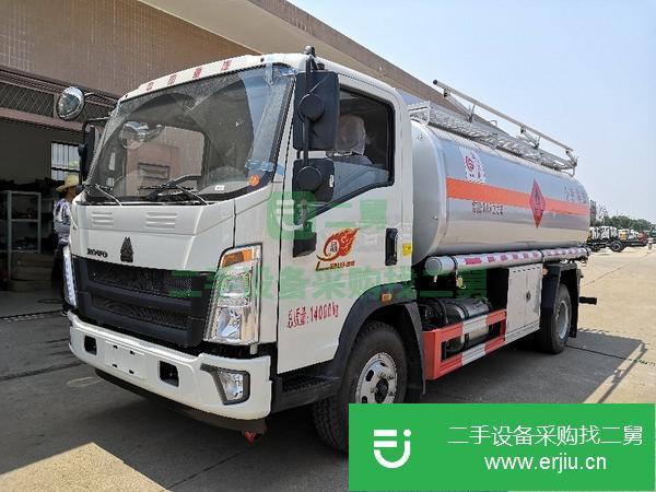 二手5噸油罐車 二手8噸10噸油罐車帶手續(xù)轉(zhuǎn)讓
