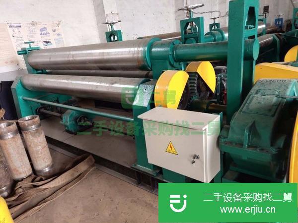 低價(jià)出售各種型號(hào)的二手卷板機(jī)
