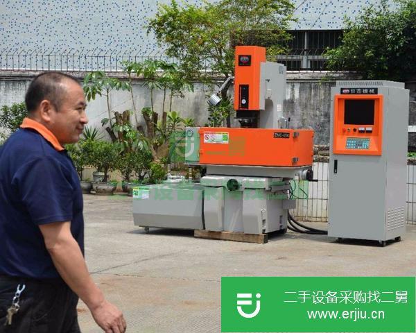 轉讓出售九成新鏡面火花機