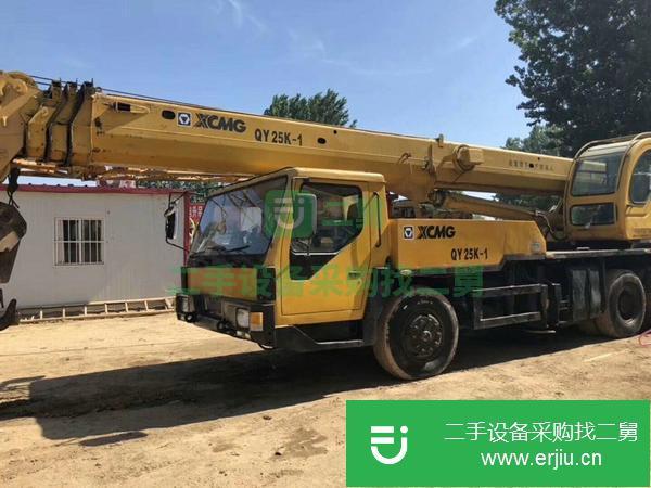 出售一臺二手的八成新的徐工25k吊車