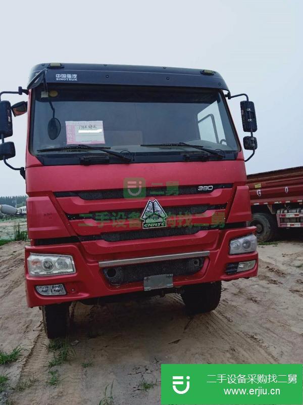 出售17年二手豪沃自卸車 380馬力 前四后八輪