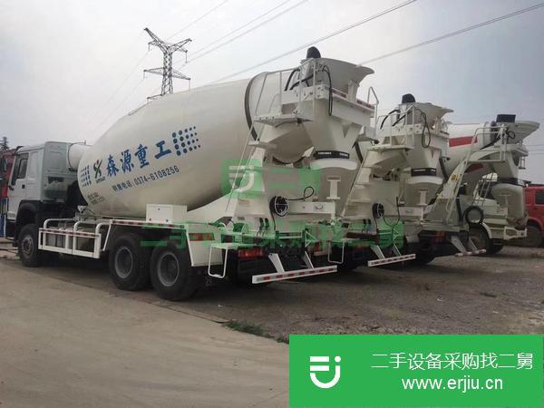 轉(zhuǎn)讓二手的 重汽豪沃十四方攪拌車