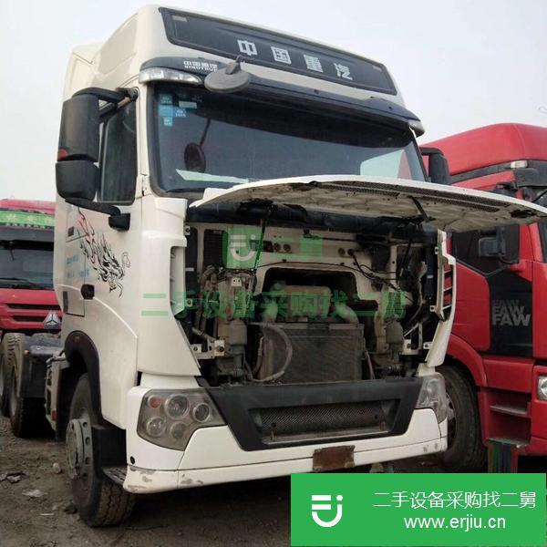 二手的九成新的15年國四豪沃T7牽引車急轉