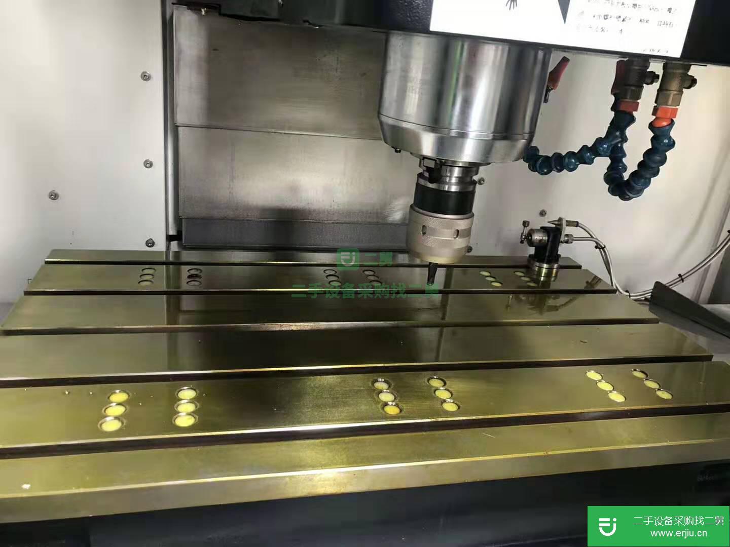 960立式車床加工中心一臺！要的抓緊