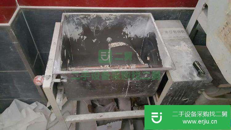 轉讓:有一大一小和面機低價出售