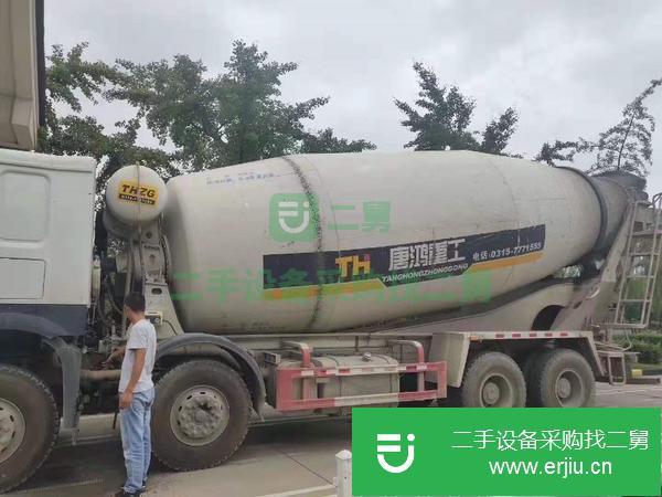 出售17年豪沃攪拌車   國五排放