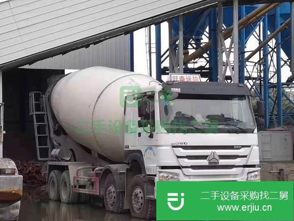 出售17年豪沃攪拌車   國五排放