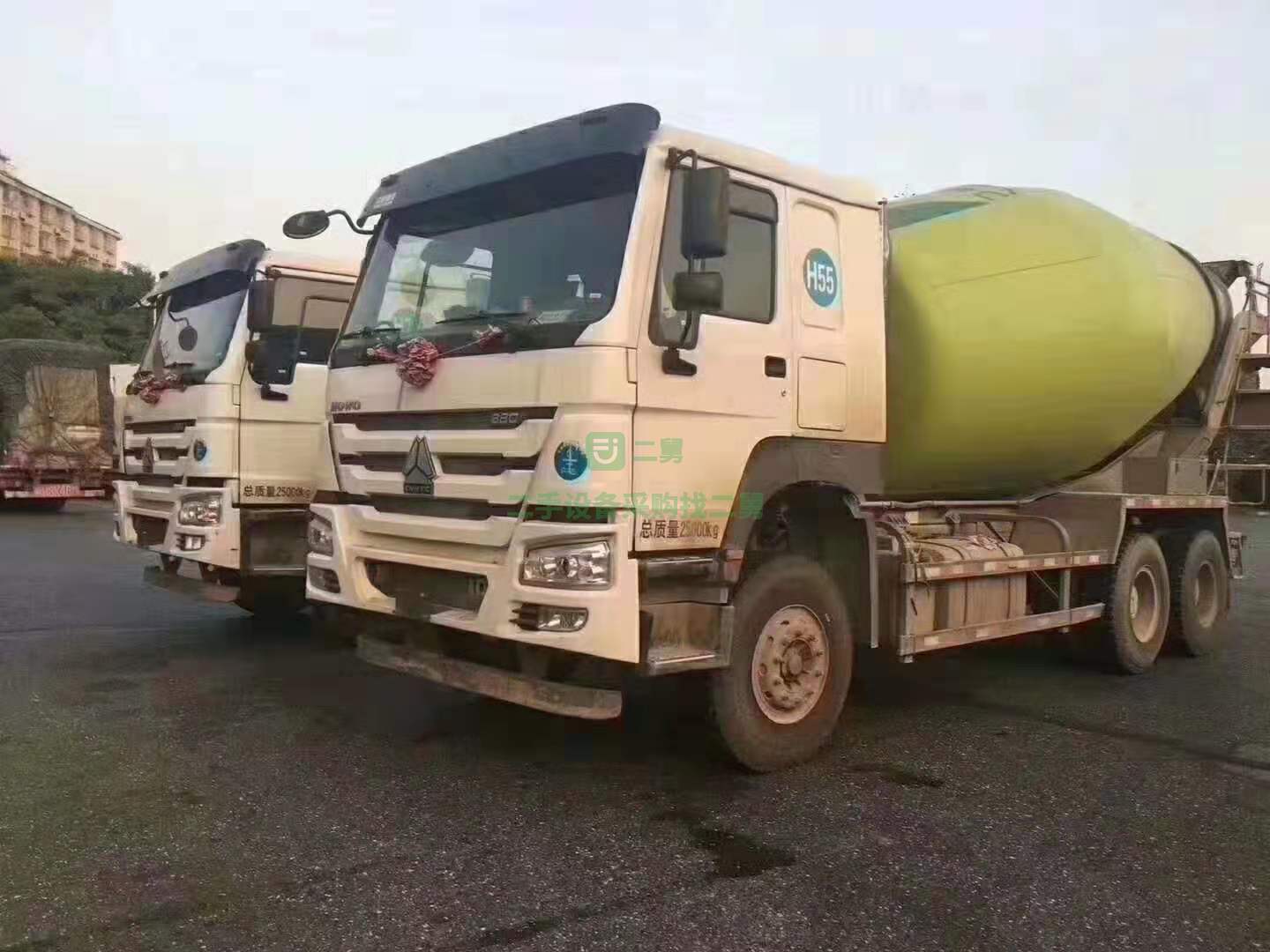 出售18年國五豪沃攪拌車   中集凌宇上裝