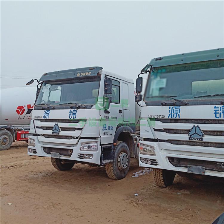 轉(zhuǎn)讓二手?jǐn)嚢柢?二手水泥攪拌車重汽豪沃混凝土攪拌罐車