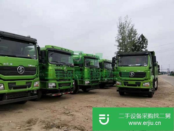 轉(zhuǎn)讓17年底，陜汽德龍工程車，福田歐曼，重汽豪沃后八輪綠色渣土車