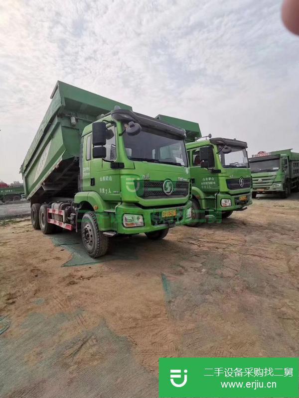 轉(zhuǎn)讓17年底，陜汽德龍工程車，福田歐曼，重汽豪沃后八輪綠色渣土車