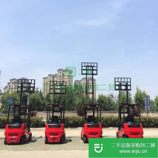四輪電動叉車、座駕式電動平衡重式叉車