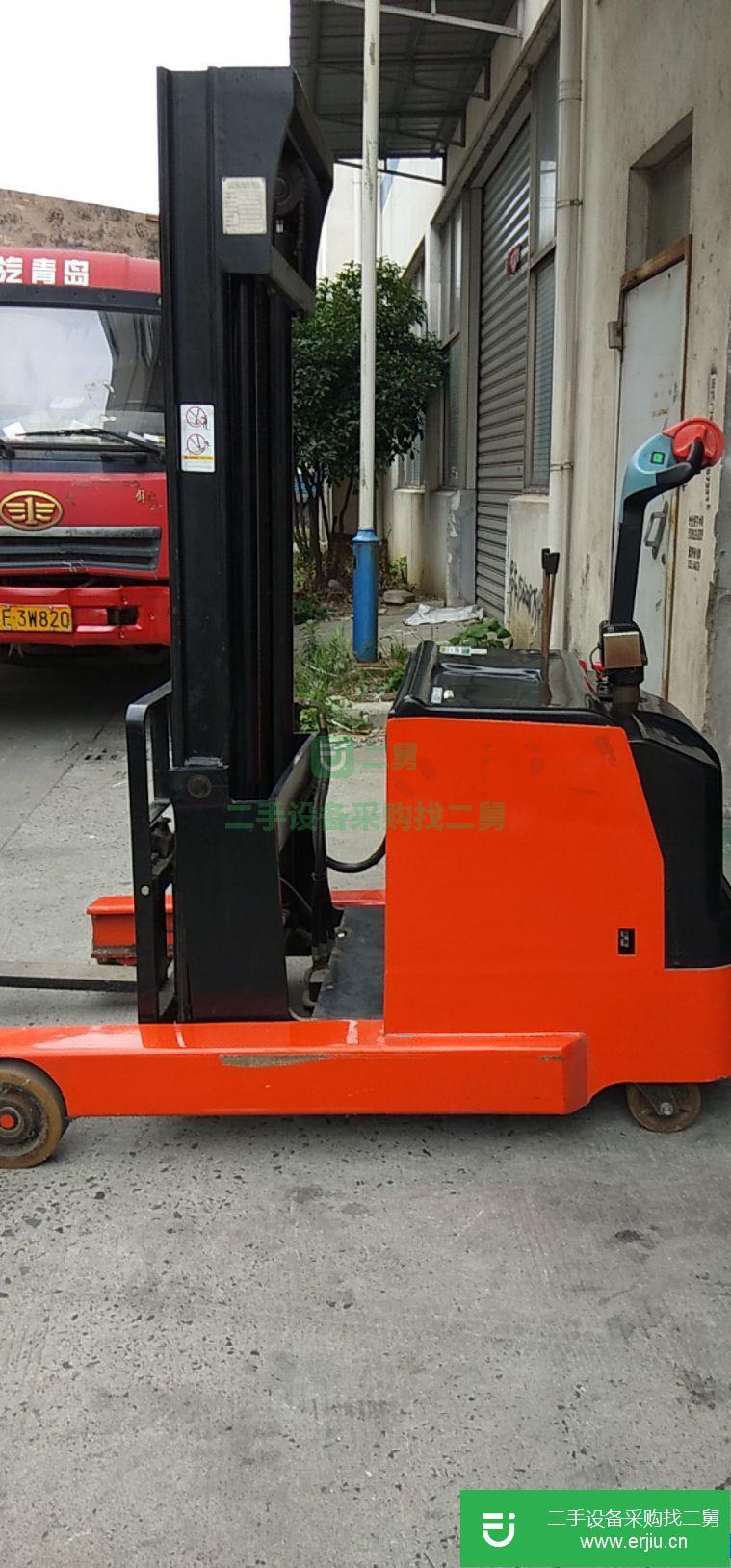 工廠之自用的全電動推高叉車，現在不用了，現轉讓