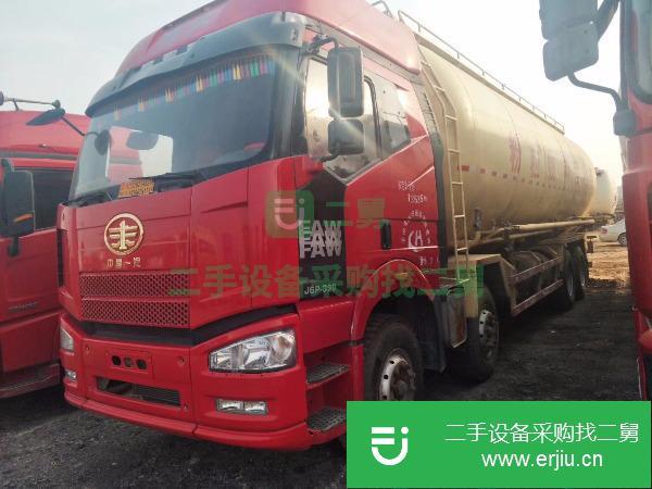 轉(zhuǎn)讓14年國三散裝水泥罐,手續(xù)齊全,包提檔過戶