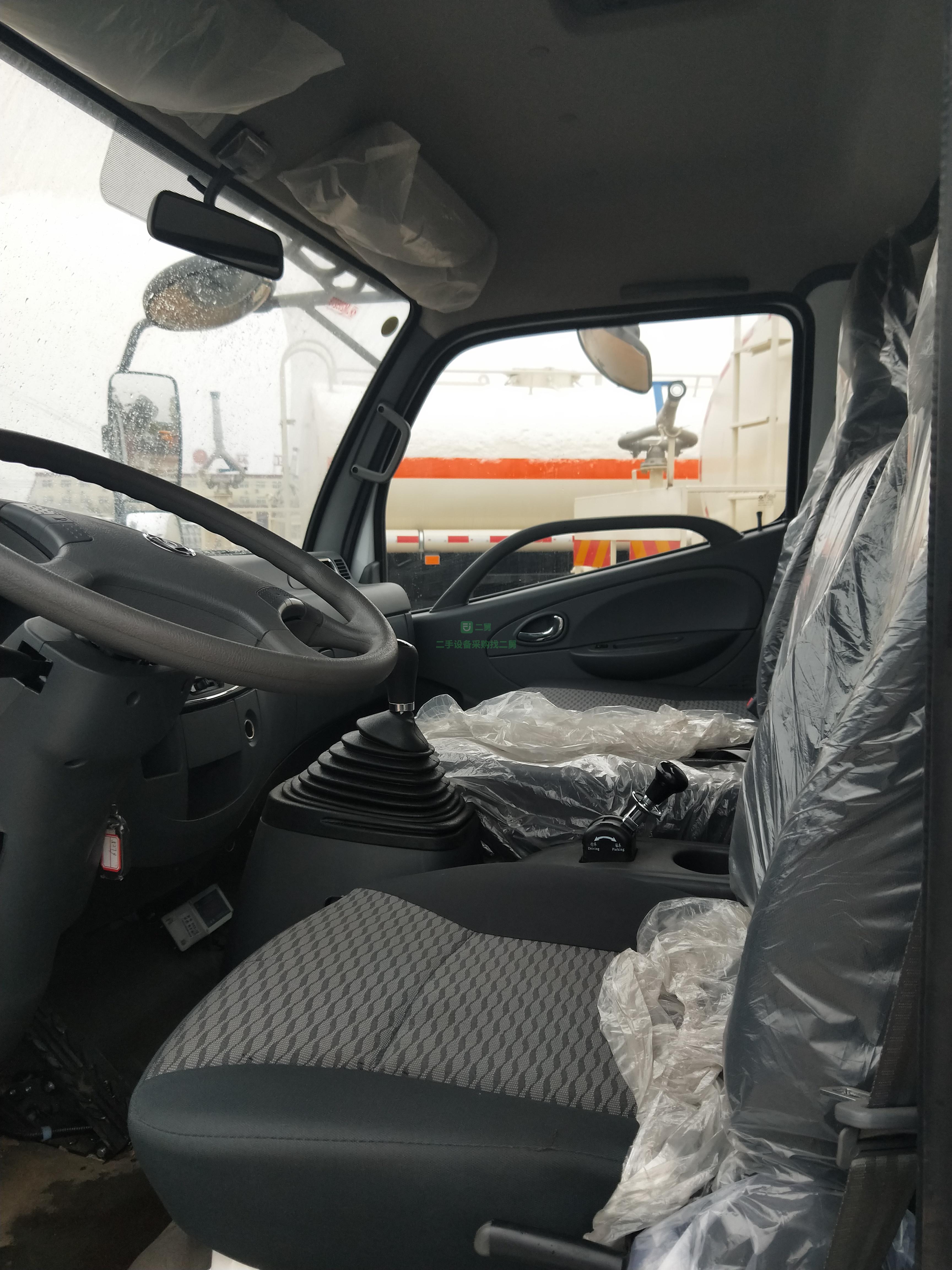 急售二手四川5噸精品加油車油罐車