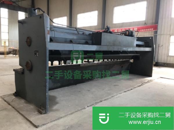 出售南通伯特6米8個剪板機一臺