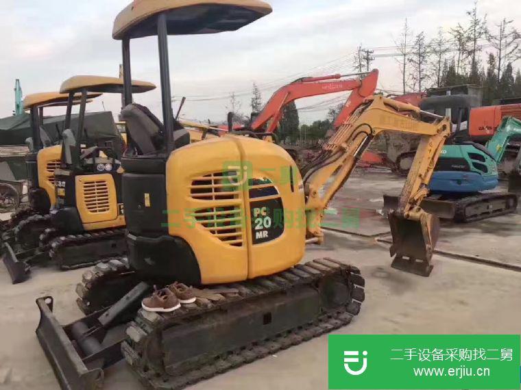 轉(zhuǎn)讓:二手微型挖掘機(jī)小松20小挖掘機(jī)