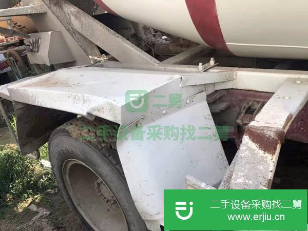 轉讓賣車 一臺15年重汽王牌攪拌車,4方罐,無手續
