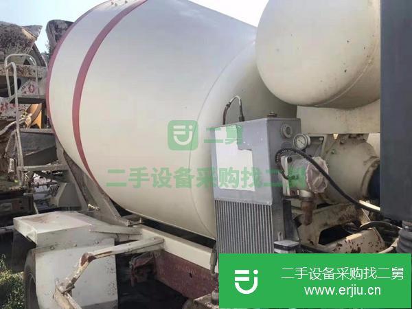 轉讓賣車 一臺15年重汽王牌攪拌車,4方罐,無手續