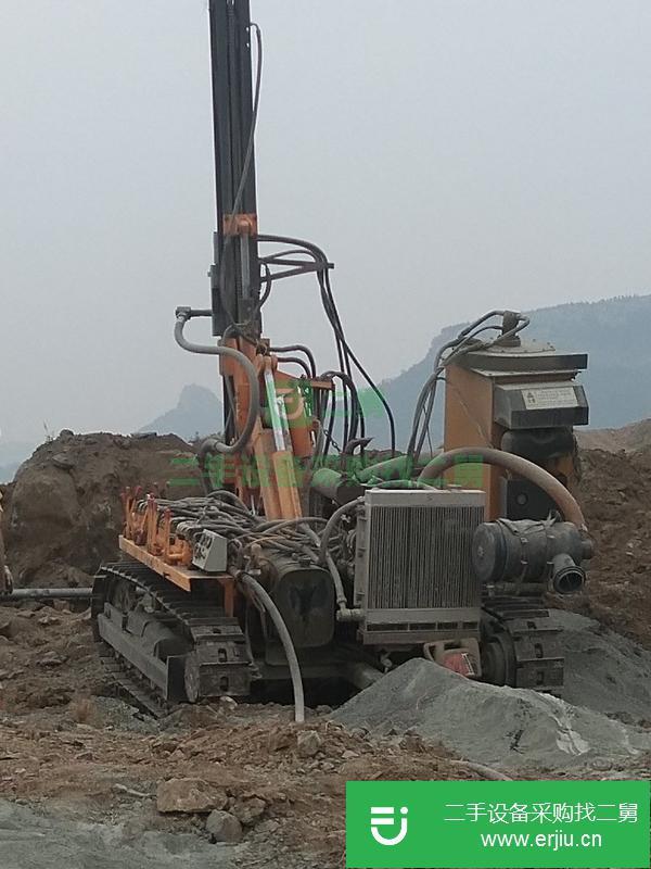出售二手的15年8月份志高140,開山鉆車全套轉讓,使用中機器