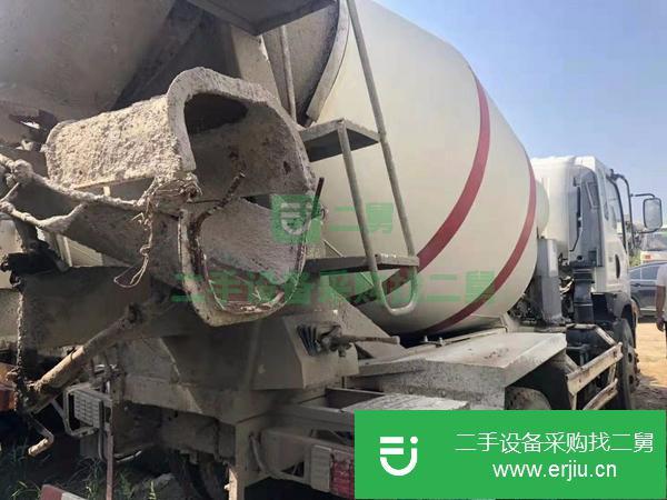 轉讓賣車 一臺15年重汽王牌攪拌車,4方罐,無手續