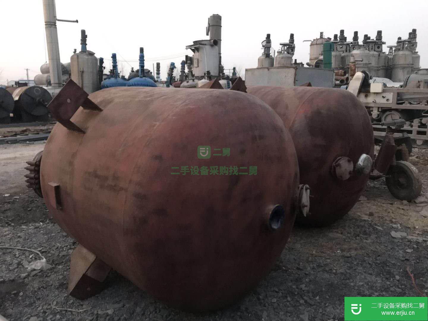 低價出售二手搪瓷儲罐，九成新