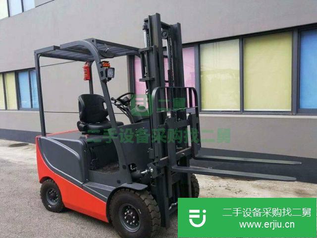 低價(jià)出售轉(zhuǎn)讓堆高車(chē)，叉車(chē)