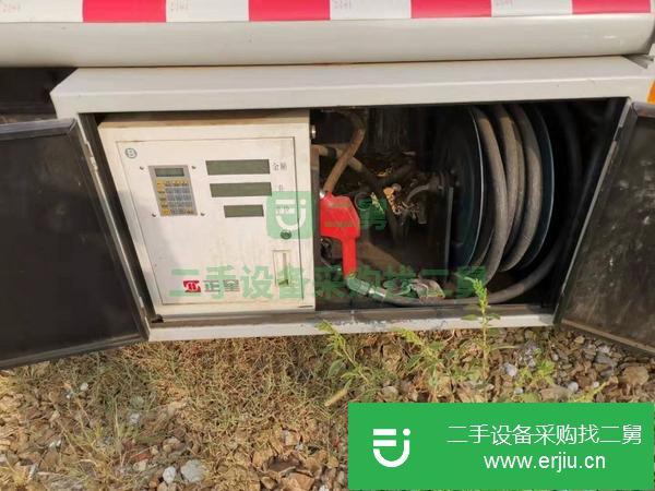 轉(zhuǎn)讓精品二手5噸加油車低價處理,車況無可挑剔,