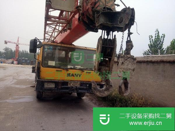 轉(zhuǎn)讓二手的九成新的三一25噸吊車