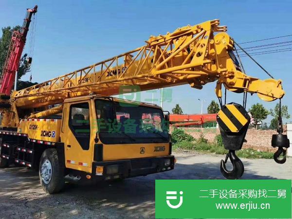 出售二手的九成新的精品08年徐工25K吊車