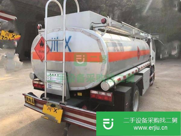 5噸油罐車手續齊全出售