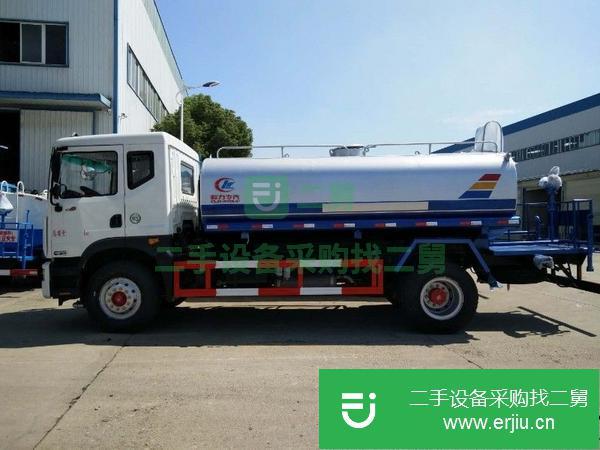 東風(fēng)多利卡D9   12方灑水車低價(jià)出售