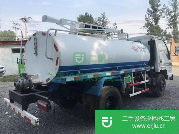 出售五噸吸污車