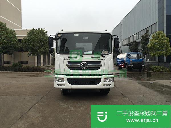 東風(fēng)多利卡D9   12方灑水車低價(jià)出售