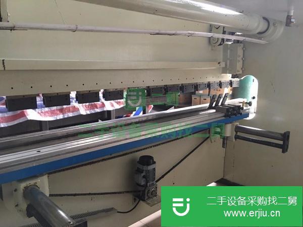 轉(zhuǎn)讓通快100tx3200mm折彎剪板機(jī)低價(jià)處理