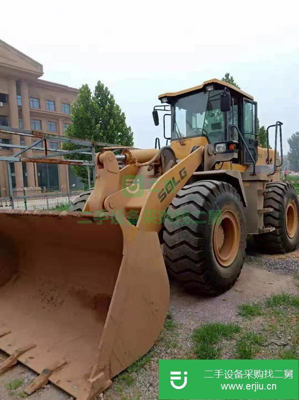 低價轉(zhuǎn)讓出售自用裝載機