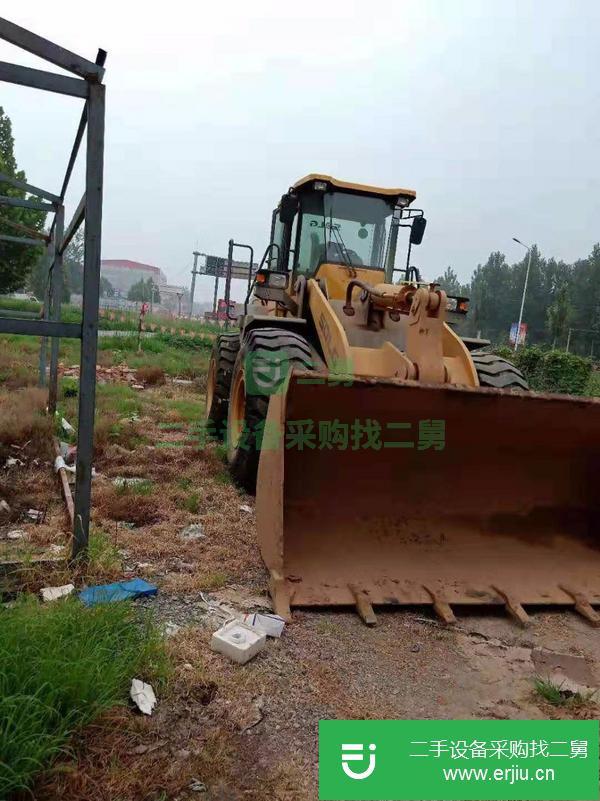低價轉(zhuǎn)讓出售自用裝載機