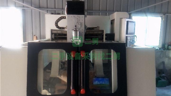8成新出售2臺6050型70601臺飛鶴，一帆6050型70精雕機