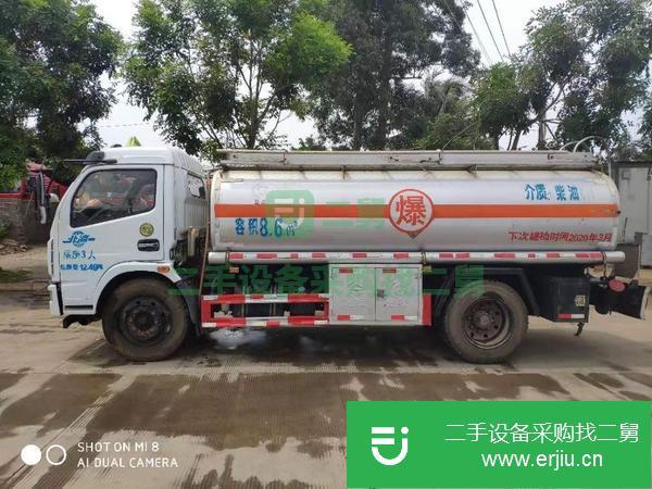 轉讓兩臺二手油罐車 二手8噸油罐車帶手續(xù)出售