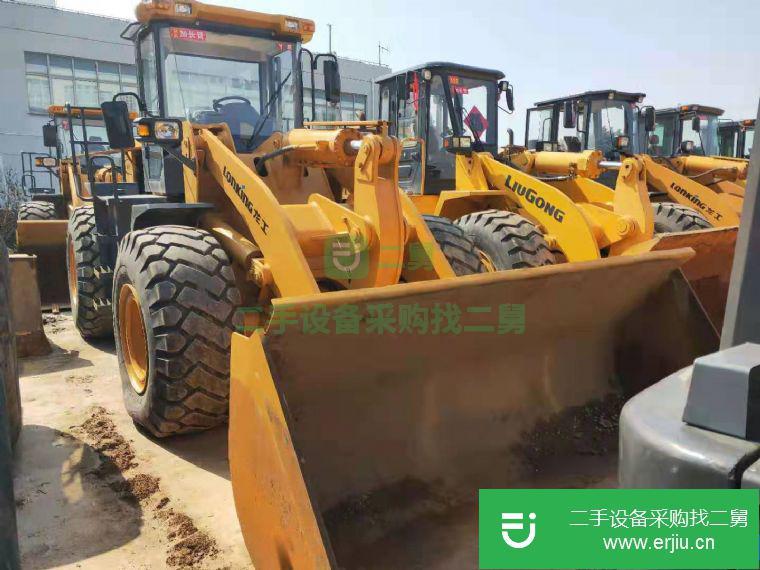 低價出售轉(zhuǎn)讓九成新品牌裝載機(jī)