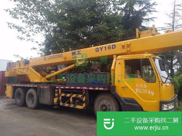 二手的九成新的柳工12噸吊車轉(zhuǎn)讓。車在成都!