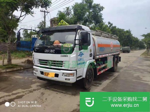 轉讓兩臺二手油罐車 二手8噸油罐車帶手續(xù)出售