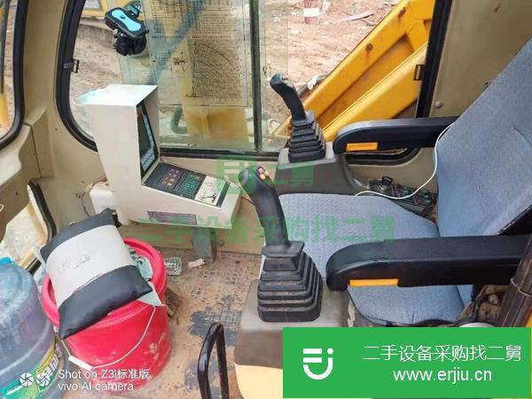 轉(zhuǎn)讓二手的九成新的徐工25k2吊車