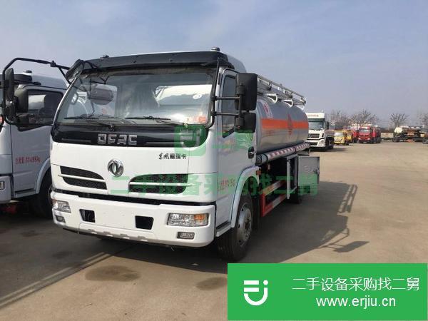 轉(zhuǎn)讓東風(fēng)多利卡5噸8噸油罐車包上戶二手工地專用油罐車