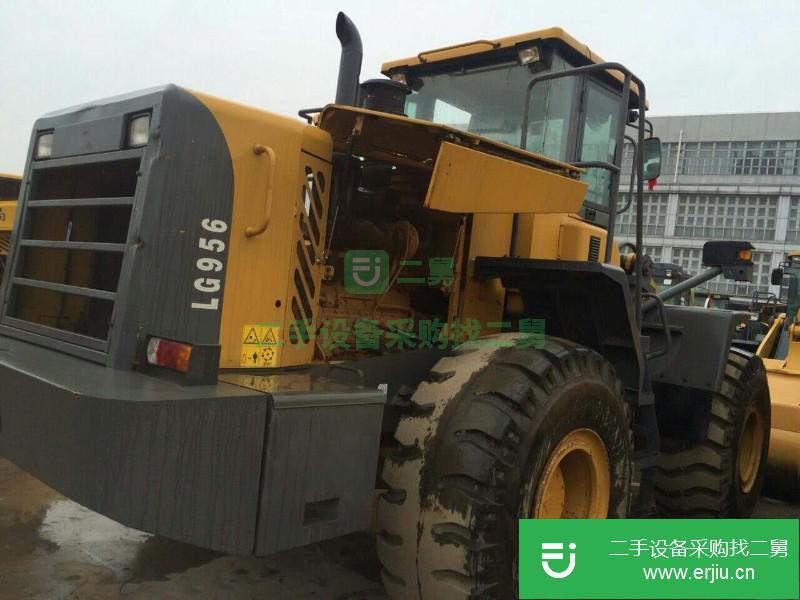 烏魯木齊二手徐工壓路機,50裝載機,推土機,合力叉車,小挖機