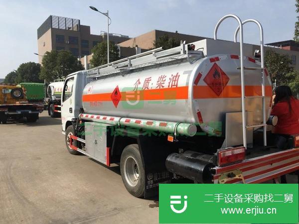 轉(zhuǎn)讓東風(fēng)多利卡5噸8噸油罐車包上戶二手工地專用油罐車