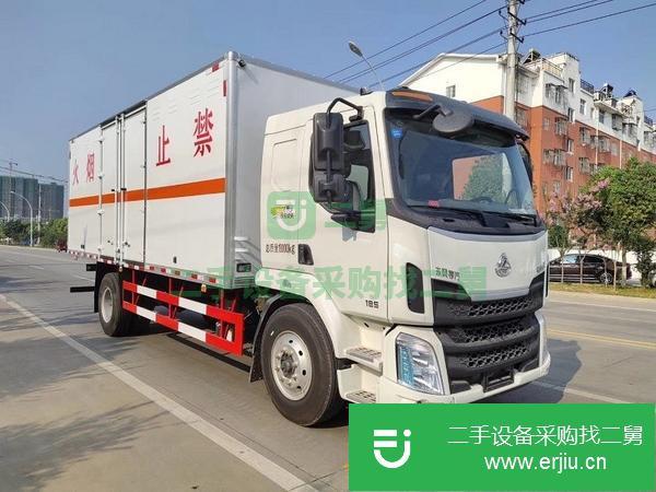 轉(zhuǎn)讓東風(fēng)柳汽危險品廂式運輸車 現(xiàn)車隨提隨走包上戶
