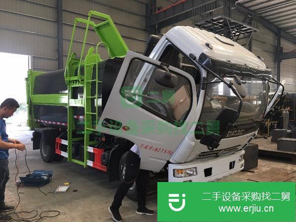 轉讓包上戶8方側裝垃圾車現車 包上牌可分期